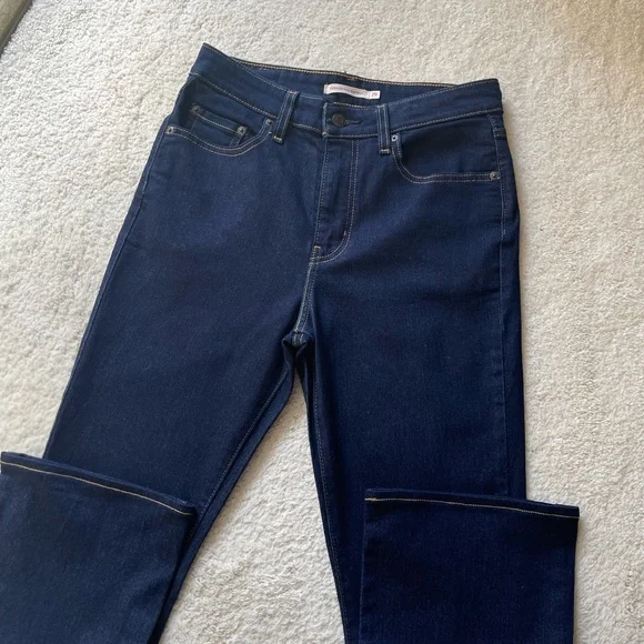 NWOT Levi’s 725 High Rise Bootcut Women’s Jeans Size 29/28 - Picture 2 of 13